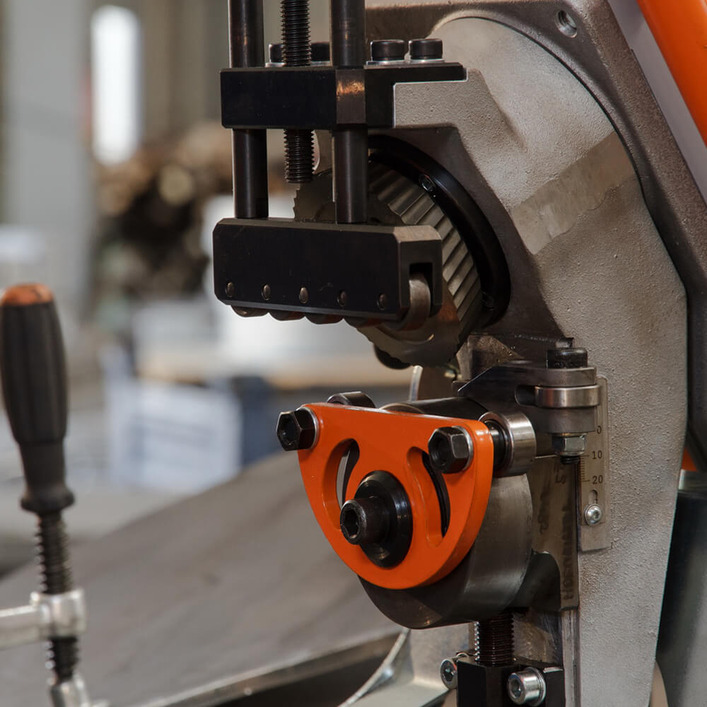 IPC-Metalmak | N.KO Machines - Chaflanadora UZ 12 Ultralight